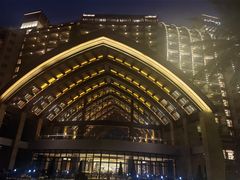 -三亚湾海居铂尔曼度假酒店