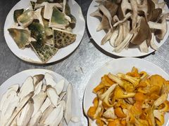 -菌之家·专业纯野生菌火锅·特色炒菌
