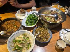 -帅巴人舅母子腊蹄民俗村