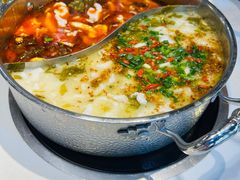 -德林酸菜鱼火锅(南丹店)