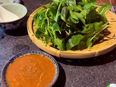 -大匠工房古船木艺术餐厅·猪肚鸡专门店(长白仙岛店)