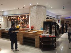 -济南南辛庄地铁站银座佳悦酒店