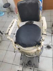 -兰建理发店