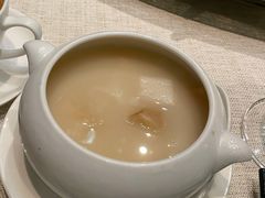 鲨鱼骨炖花胶汤-御宝轩(益丰·外滩源店)