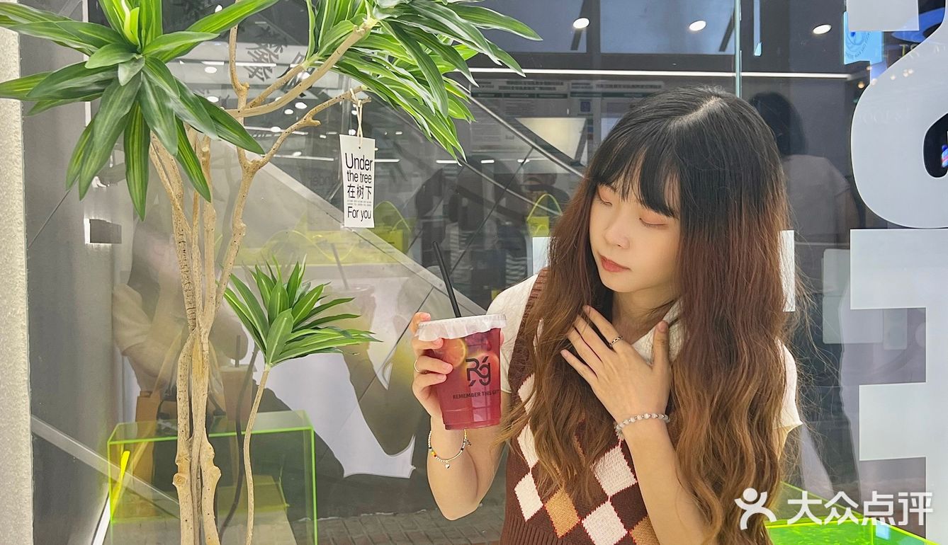 东莞探店｜好喝到上头！石榴柠檬茶会爆汁🍋