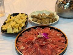 -鲜入围煮花胶鸡海鲜火锅