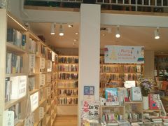 -猫的天空之城概念书店(苏州平江店)