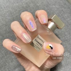 -吉吉靓甲美睫