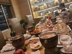 -雍和会海鲜姿造自助(湖东路店)