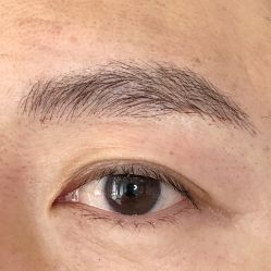 -一个差评成就的纹眉店