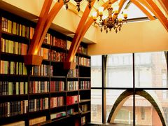 -钟书阁(松江泰晤士小镇店)