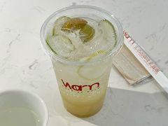 青橄榄气泡-Cafe on warm(丹霞店)