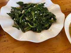 -粘豆包柴火铁锅炖