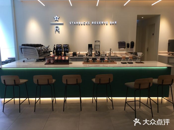 星巴克臻选(上海淮海百盛购物中心店)图片