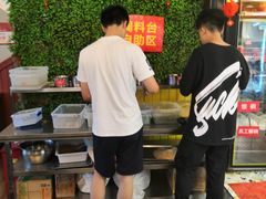 -钢管厂歆瑞源油卤串串香(春熙路太古里店)