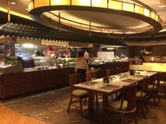 自助取餐区-广州中心皇冠假日酒店-环市食坊·海鲜自助餐厅