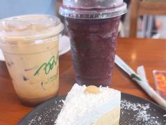 -Chom Cafe and Restaurant
