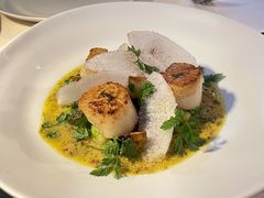 煎扇贝配柠檬花菜酱-Mercato莫卡多露台餐厅与酒吧(K11店)