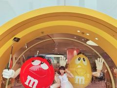 -m豆巧克力世界(上海世茂广场店)