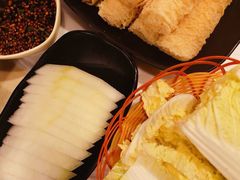 -鲜入围煮花胶鸡海鲜火锅