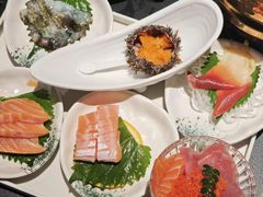 -雍容荟帝王蟹活龙虾展台自助(IFS黑金店)