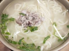 -亮亮面馆(经六路店)