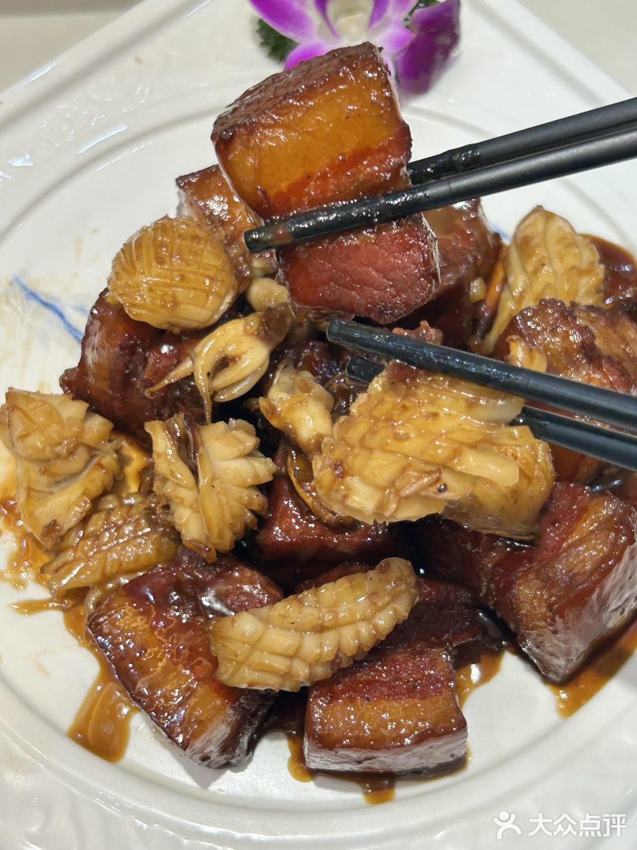 逛泗泾古镇，吃老克勒上海菜[点赞]