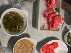 -尚尚仙·酸汤猪手·猪肚鸡火锅(华联万柳购物中心店)