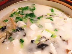 千岛湖招牌鱼头砂锅-姜君·千岛湖鱼头馆(浦东大道店)