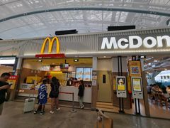 -麦当劳(深圳北站B2检票口楼上)
