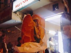 -Bánh Mì Huynh Hoa