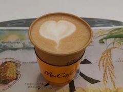 燕麦拿铁-麦当劳(杭州西湖银泰百货店)