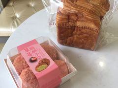 -顶东面包花园·生日蛋糕(世博店)
