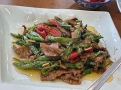 -石磨豆花家常菜·牦牛排土火锅