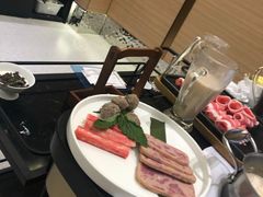 -红鼎豆捞·非遗鲍皇汤火锅(宝丰路店)