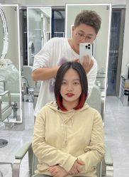 -PE SALON