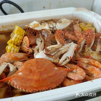 外面再贵的蟹也比不上自己倾注感情的一盆虾蟹煲～