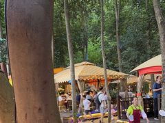 -二荆条·蜀鲜汇城市森林火锅