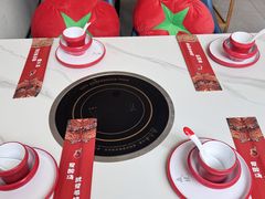 -毛辣果·贵州红酸汤牛肉火锅(西单店)
