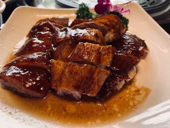 香港齿留香(凤城食都店)-"周末去了顺德凤都,晚饭找了这间粤菜风格的.