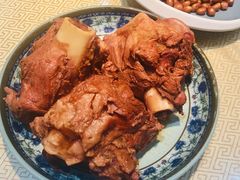 酱骨棒-东北哈尔滨酱骨头馆房掌柜铁锅炖