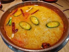 -洱火云南酸菜牛肉火锅(石景山当代商城店)