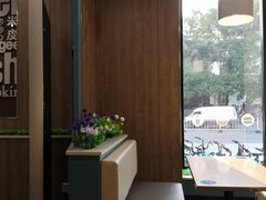 靠窗位-魏家凉皮(祈年大厦店)