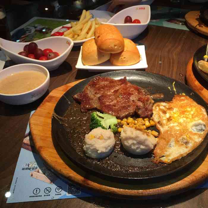 推荐一些些菜 「港式虾饺皇」味道不错 「克斯风