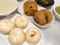 -李与白包子铺(桐梓林店)