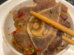 羊蝎子火锅-周姑娘不等味·龙虾的故事(高邮店)