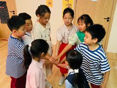 -猴有戏教育戏剧·音乐剧·主持口才·演讲朗诵辩论(环球港华师大校区)