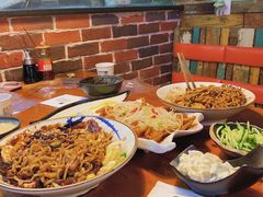 自助取餐区-中国凉都黄牛肉馆(杭州总店)