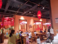 大堂-老滇山寨•云南特色菜•地方菜•民族风情歌舞表演(金碧店)
