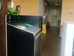 -麦当劳(展览路店)